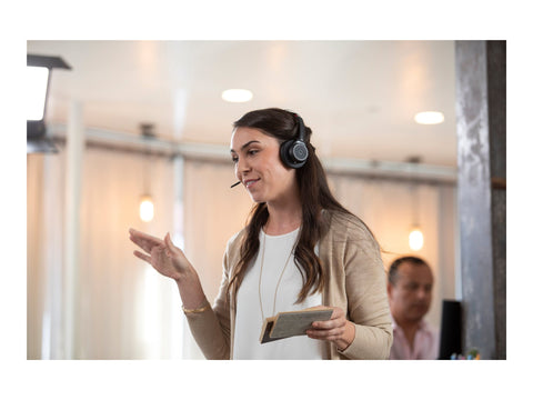 HP Poly Voyager Focus 2 UC Headset +USB-A to USB-C Cable +Charging Stand