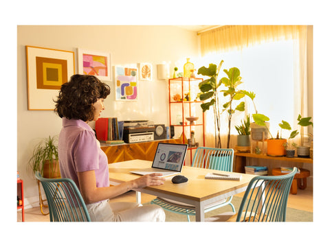 LOGITECH M240 Silent Mouse right and left-handed optical 3 buttons wireless Bluetooth graphite