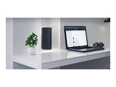 NETGEAR 3PT Nighthawk Wi-Fi 7 BE6500 Router RS200